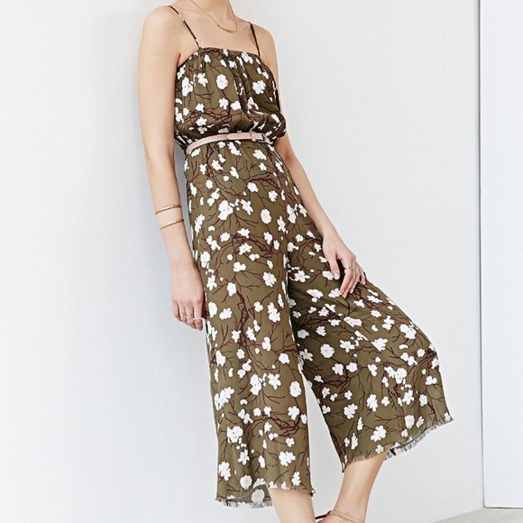 Kimchi Blue Urban Outfitters Green Floral Jumpsuit - Picture 1 of 6